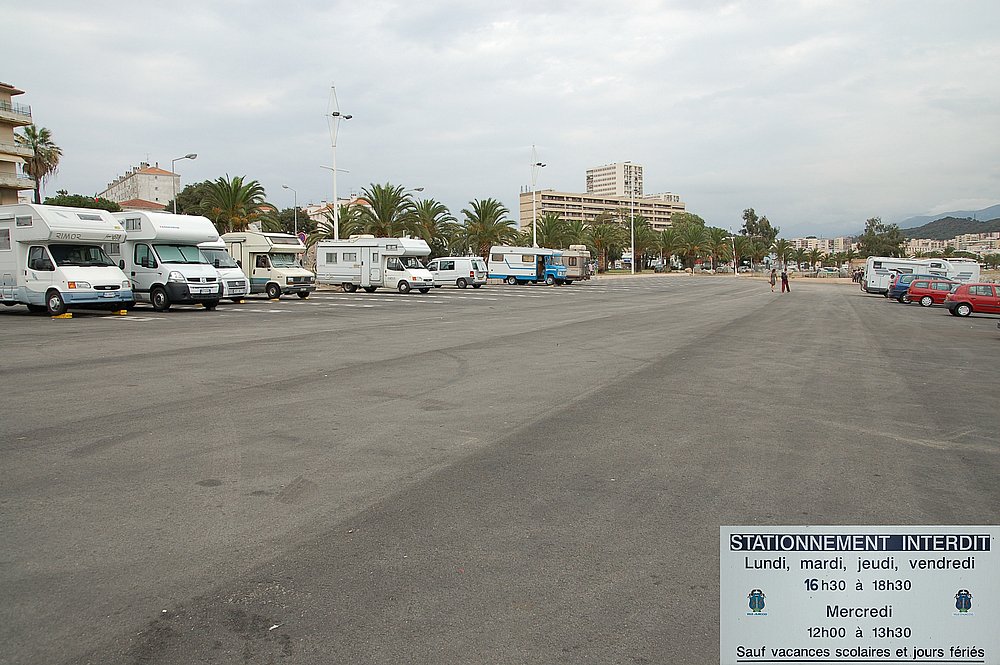 Ajaccio, Übernachtungsplatz (leider laut...).JPG
