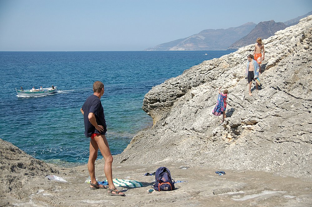 Cap Corse, Westküste, Badeplatz bei Marine di Negru (Ralf, Sina, Flo, Andi).JPG