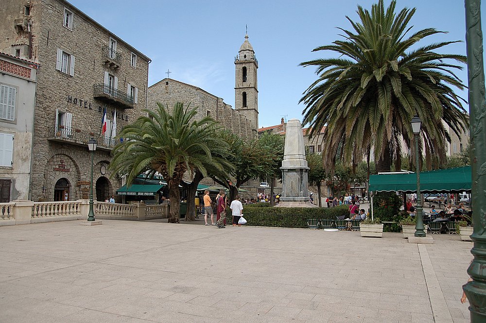Sartène, Piazza Pasquale Paoli.JPG