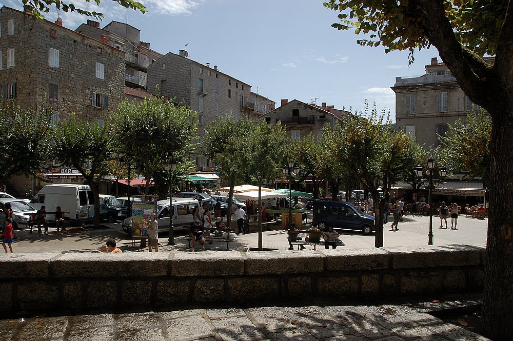 Sartène, Place de la Liberation.JPG