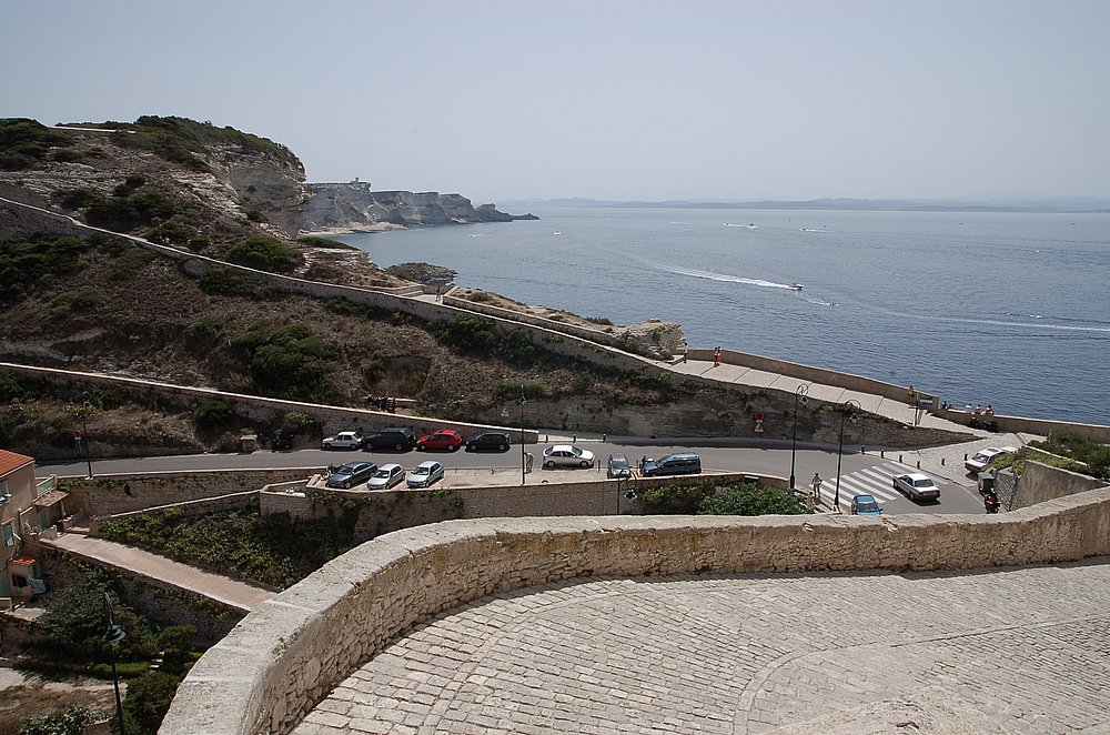 Südküste, Bonifacio, Porte des Gênes, Kreidefelsen 1.JPG