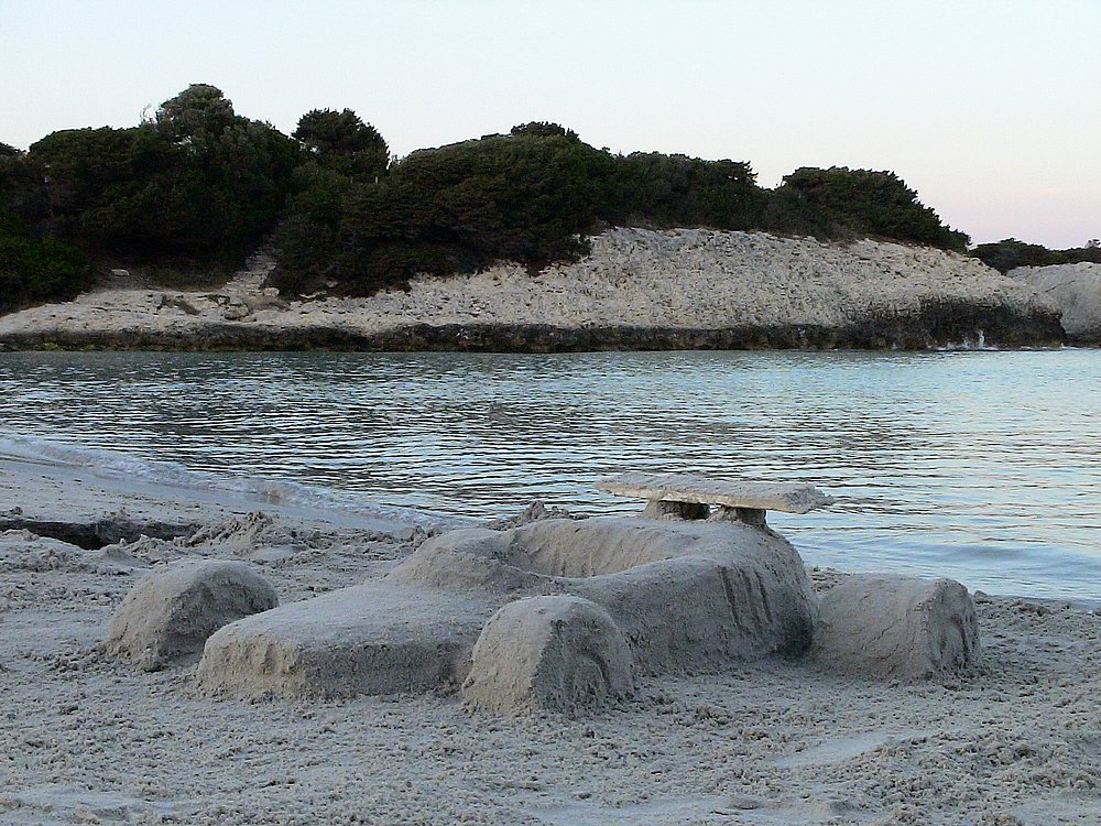 Südküste, Plage de Piantarella (Sandskulptur 