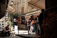 Sartène, Geschäfte in der Altstadt.JPG